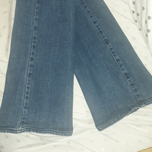 EUC Classic Old Navy Ultra Low Waist Bootcut Jeans - Picture 10 of 16